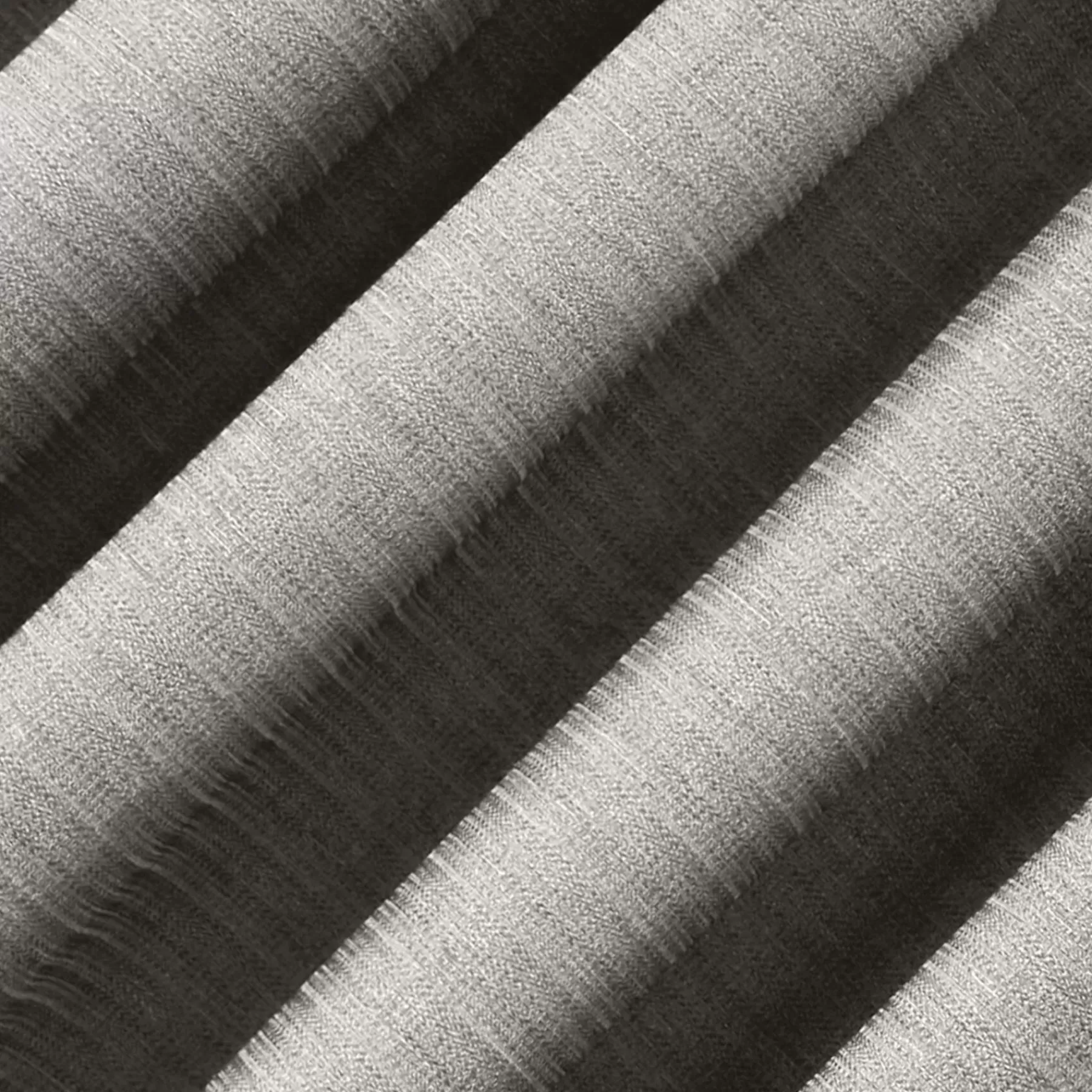 * Bargain Sale Sun Zero Soraya Grey Thermal Lining Blackout Curtain Panel, 84